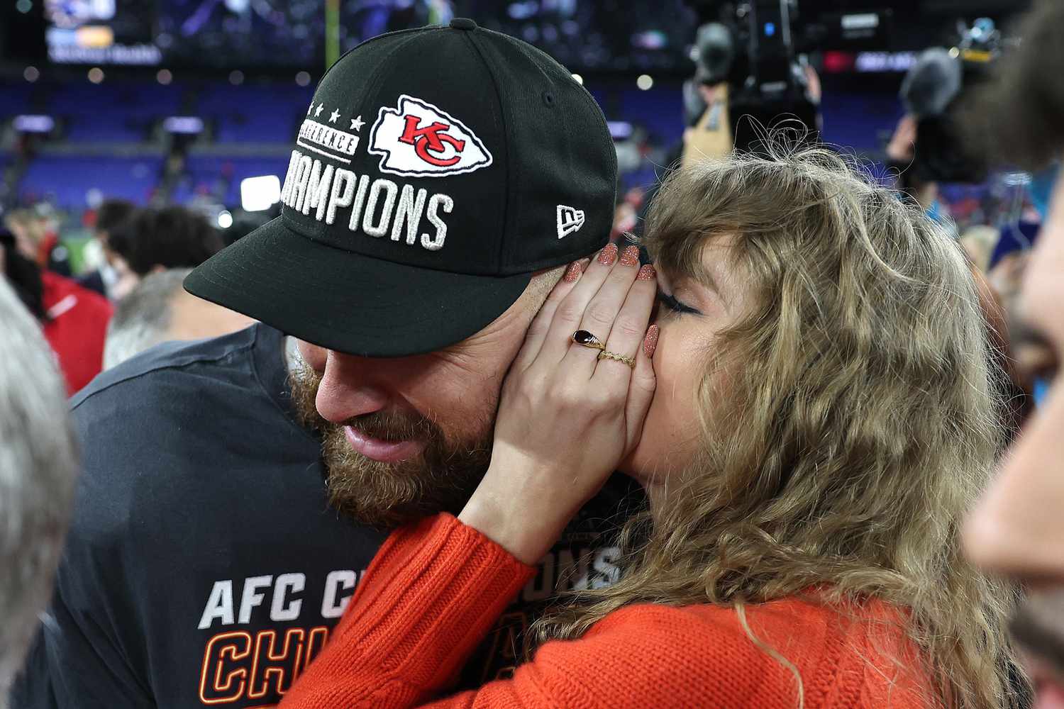 Taylor Swift asked Travis Kelce's Chiefs teammate endearing question during Arrowhead visit: Swift has become a focal point for cameras during Kansas City Chiefs games