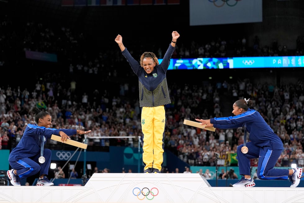 News Update: Simone biles And Teammates Jordan Chiles bowed down to Olympic gold medallist Rebeca Andrade after the floor final in Paris...